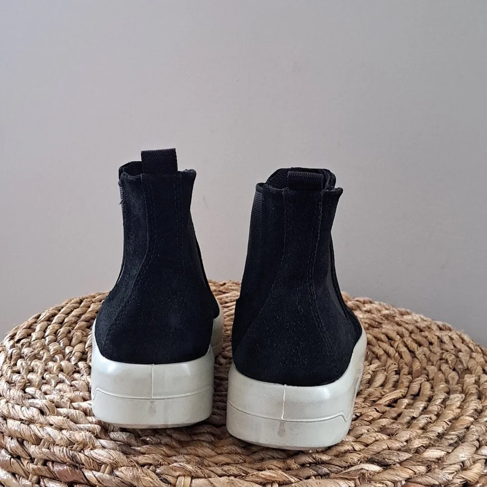 ECCO Womens Black Suede Platform Sneaker Ankle Boot‎ Slip-On Elastic Sides 9-9.5